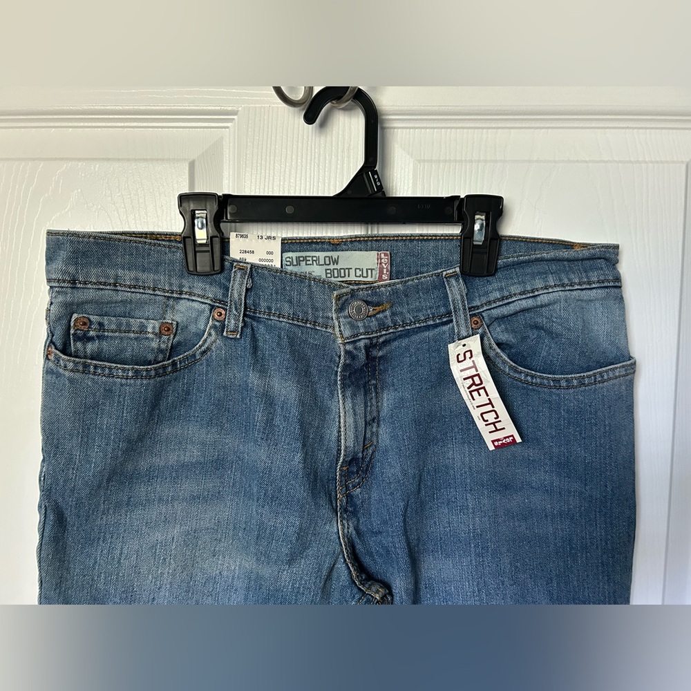 Levi’s 518 Super Low Bootcut Slim Fit Blue Distressed Denim Size Juniors 13 NWT - Picture 8 of 8